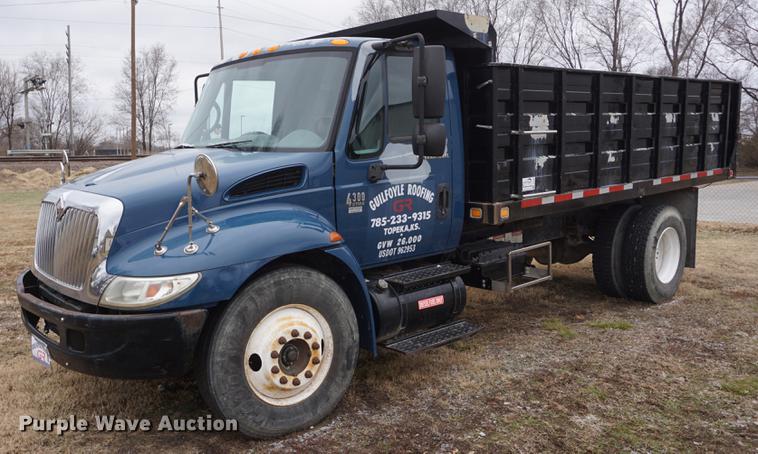image for item DF1669 2003 International 4300 dump truck