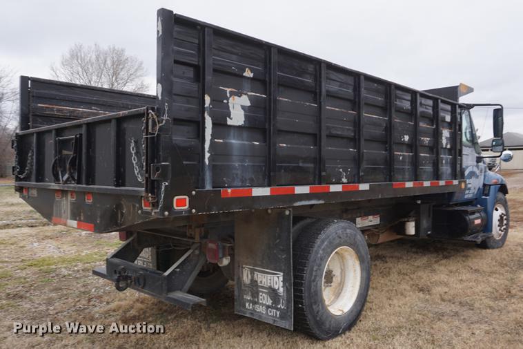 image for item DF1669 2003 International 4300 dump truck