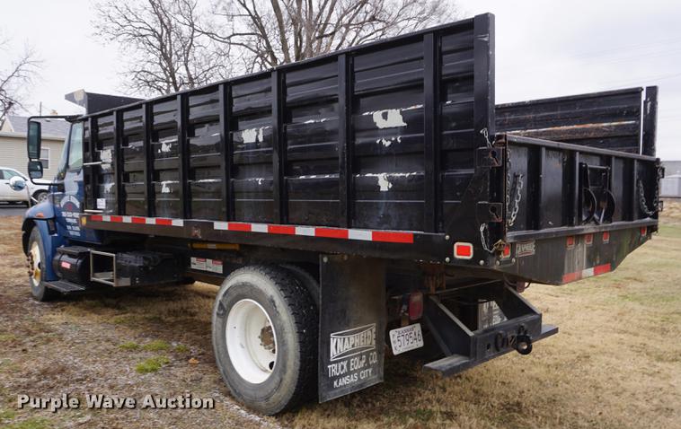 image for item DF1669 2003 International 4300 dump truck