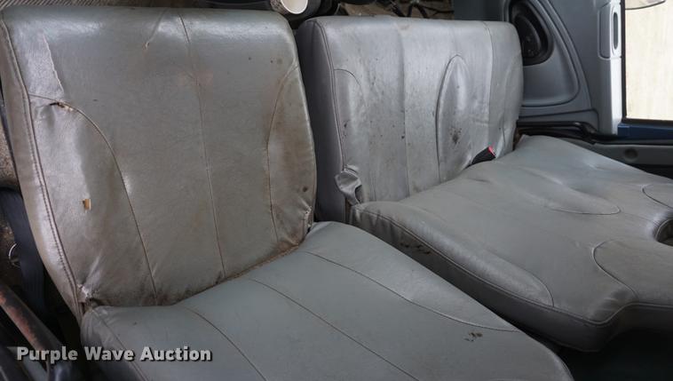 image for item DF1669 2003 International 4300 dump truck