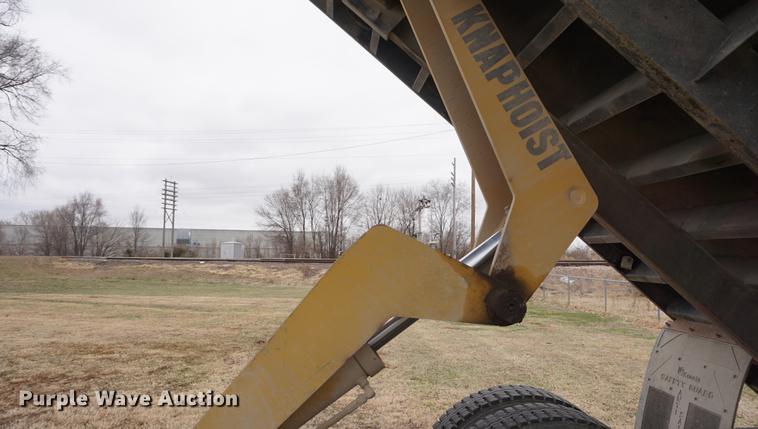 image for item DF1669 2003 International 4300 dump truck