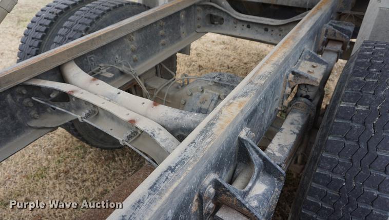 image for item DF1669 2003 International 4300 dump truck
