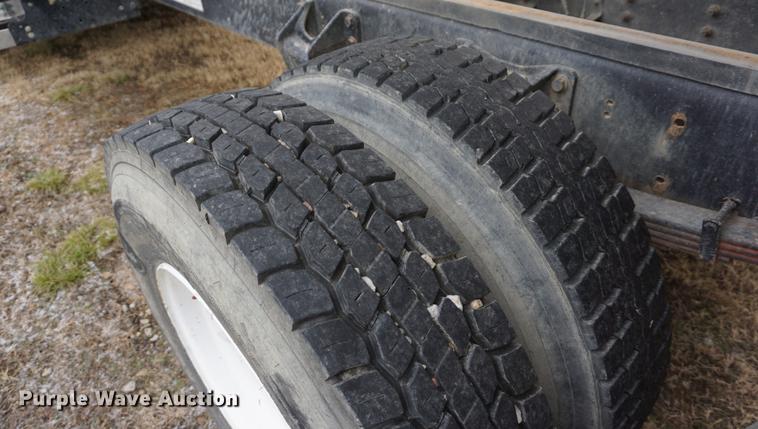 image for item DF1669 2003 International 4300 dump truck