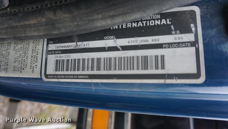 image for item DF1669 2003 International 4300 dump truck