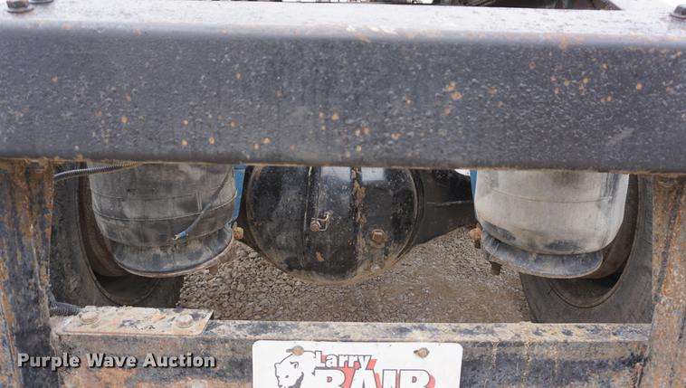 image for item DF1671 1997 Peterbilt 379 semi truck