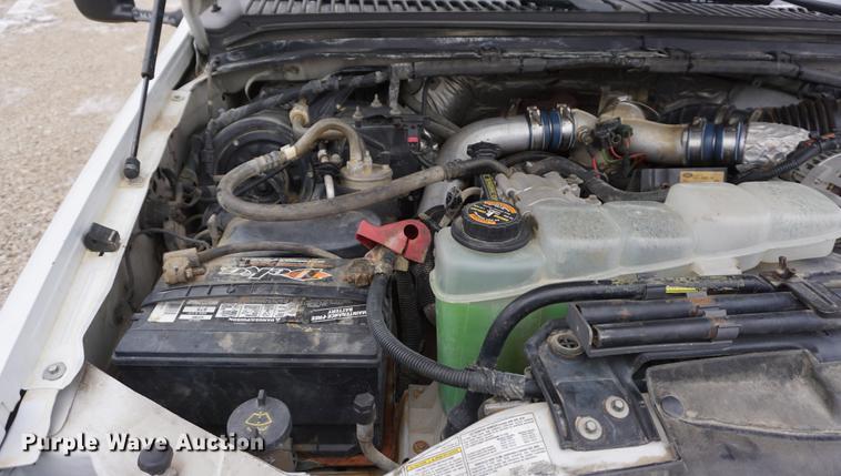 image for item DF1673 2000 Ford F350 Super Duty flatbed pickup truck