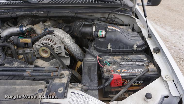 image for item DF1673 2000 Ford F350 Super Duty flatbed pickup truck