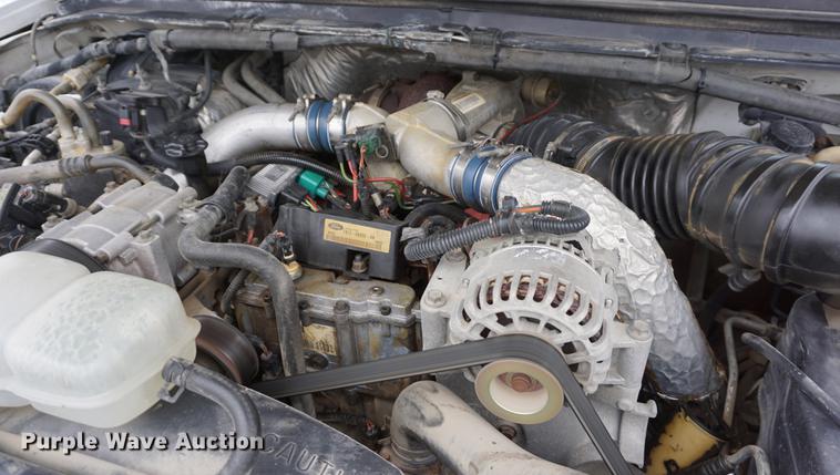 image for item DF1673 2000 Ford F350 Super Duty flatbed pickup truck