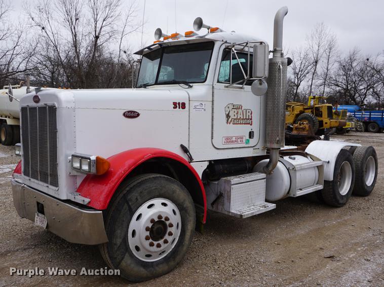 image for item DF1680 1993 Peterbilt 379 semi truck