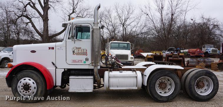 image for item DF1680 1993 Peterbilt 379 semi truck