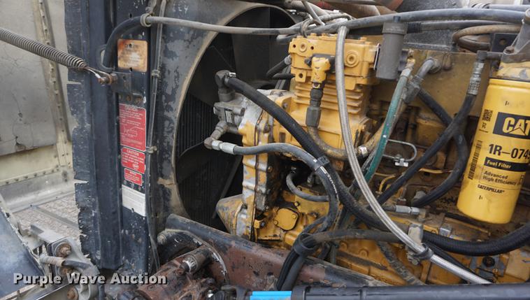 image for item DF1680 1993 Peterbilt 379 semi truck