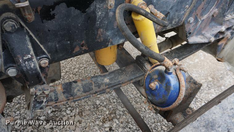 image for item DF1680 1993 Peterbilt 379 semi truck