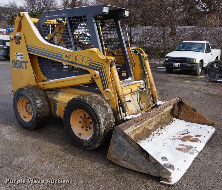 image for item DF1690 1998 Case 95XT skid steer