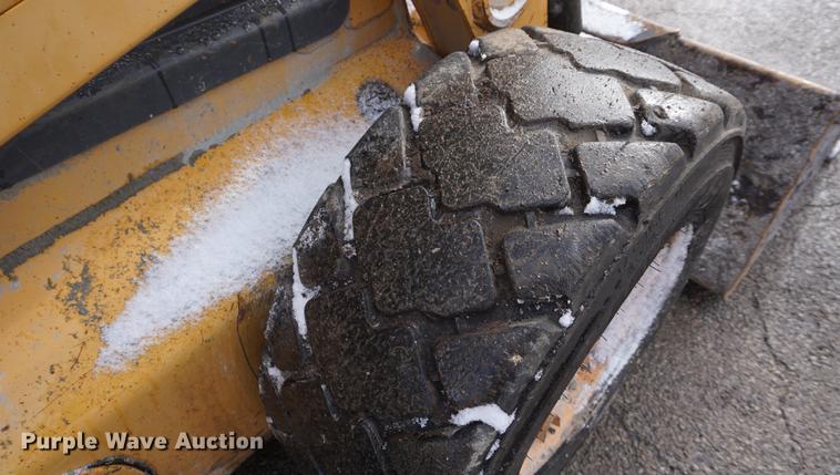 image for item DF1690 1998 Case 95XT skid steer