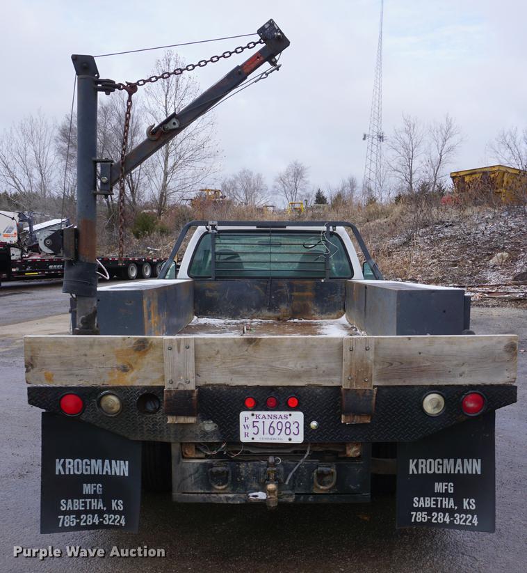 image for item DF1691 2000 Ford F350 Super Duty flat bed pickup truck