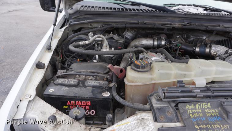 image for item DF1691 2000 Ford F350 Super Duty flat bed pickup truck