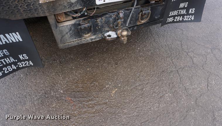 image for item DF1691 2000 Ford F350 Super Duty flat bed pickup truck