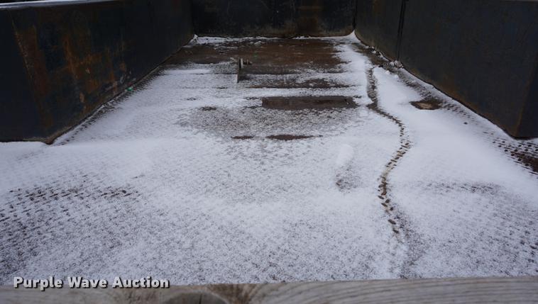 image for item DF1691 2000 Ford F350 Super Duty flat bed pickup truck