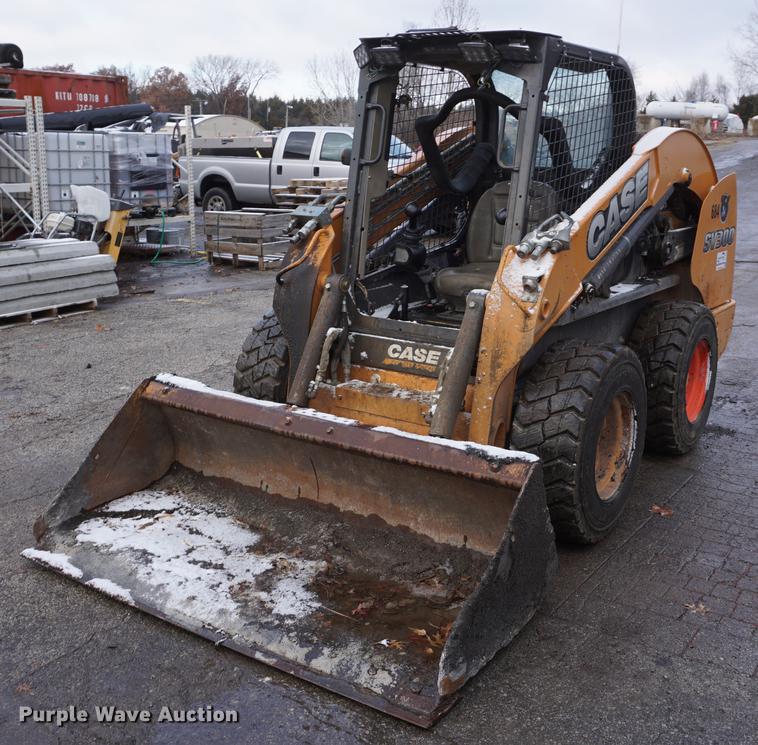 image for item DF1692 2013 Case SV300 skid steer