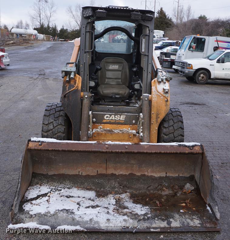 image for item DF1692 2013 Case SV300 skid steer