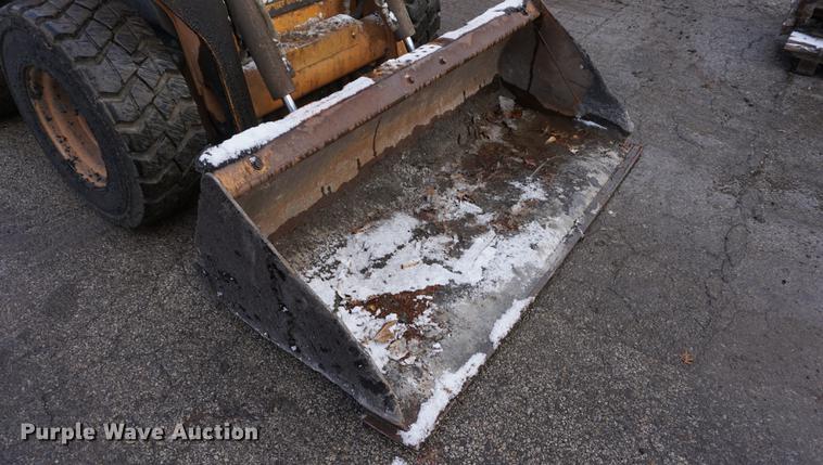 image for item DF1692 2013 Case SV300 skid steer