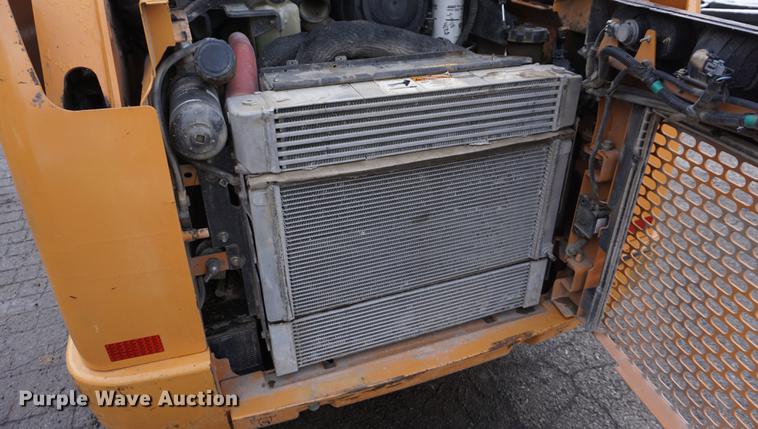 image for item DF1692 2013 Case SV300 skid steer