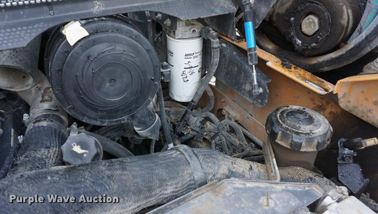 image for item DF1692 2013 Case SV300 skid steer