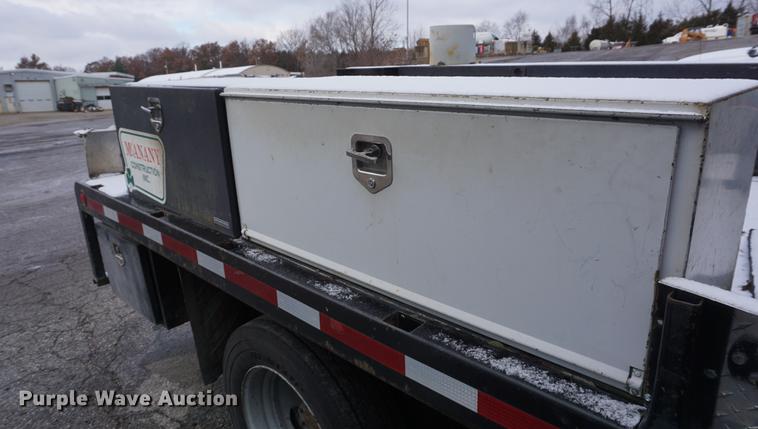 image for item DF1693 2008 Ford F450 Super Duty flat bed truck