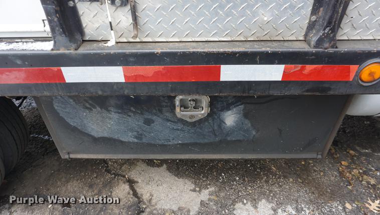 image for item DF1693 2008 Ford F450 Super Duty flat bed truck