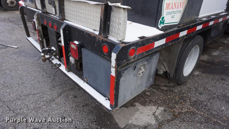 image for item DF1693 2008 Ford F450 Super Duty flat bed truck