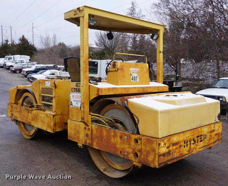 image for item DF1694 Hyster C766B double drum roller