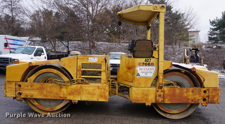 image for item DF1694 Hyster C766B double drum roller