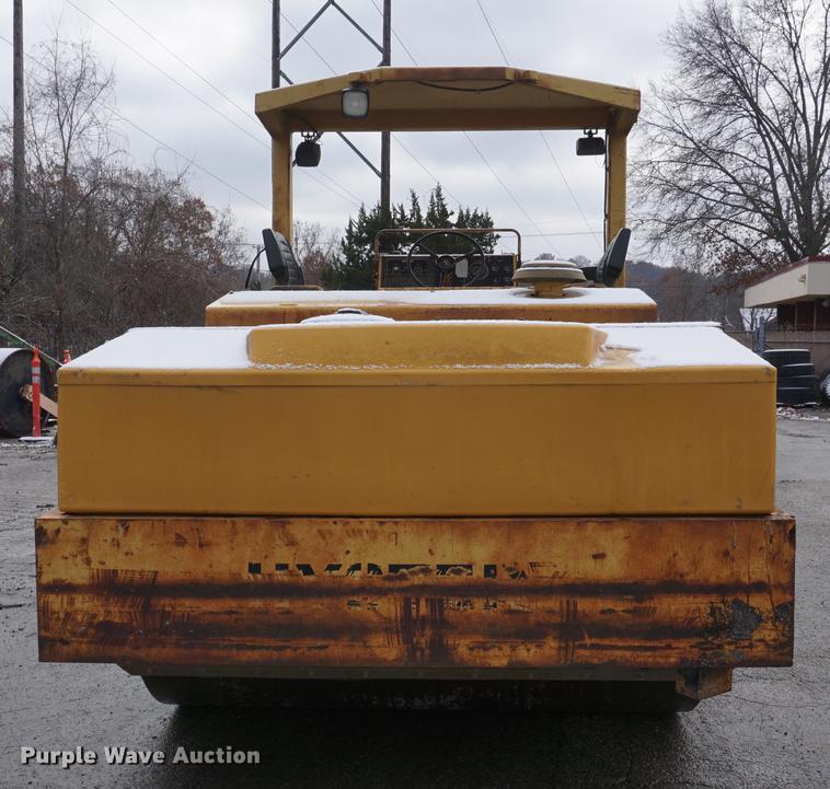 image for item DF1694 Hyster C766B double drum roller