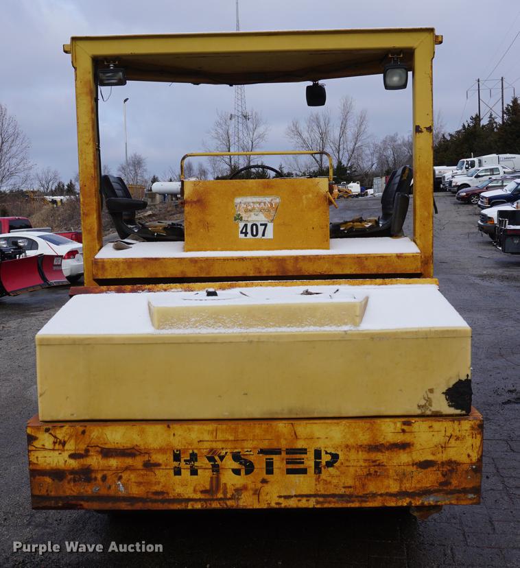 image for item DF1694 Hyster C766B double drum roller