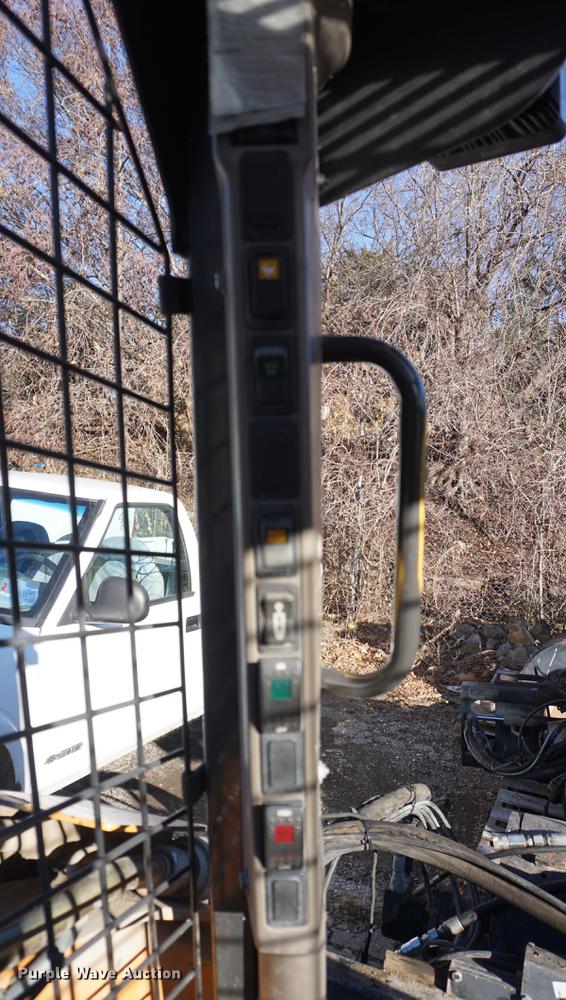 image for item DF1695 2012 Case SR250 skid steer