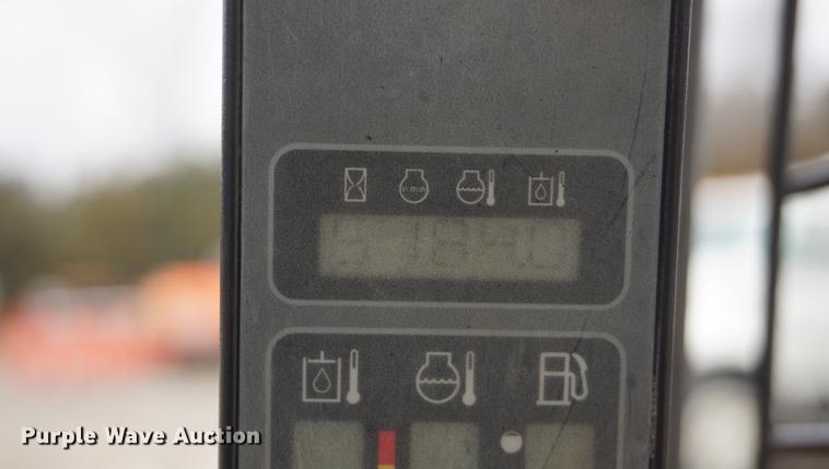 image for item DF1695 2012 Case SR250 skid steer