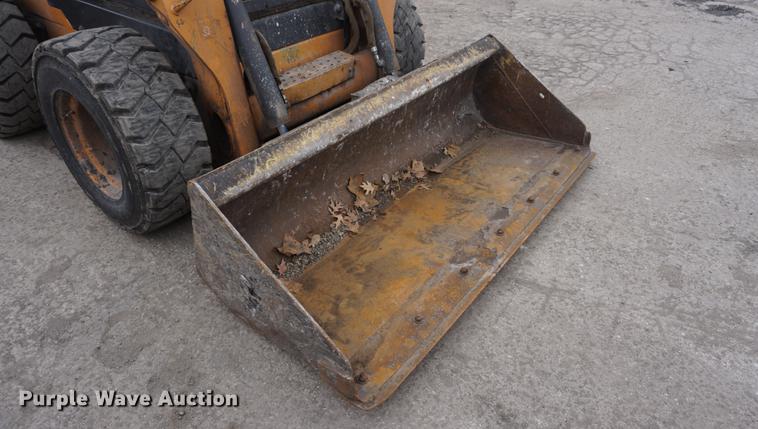 image for item DF1695 2012 Case SR250 skid steer