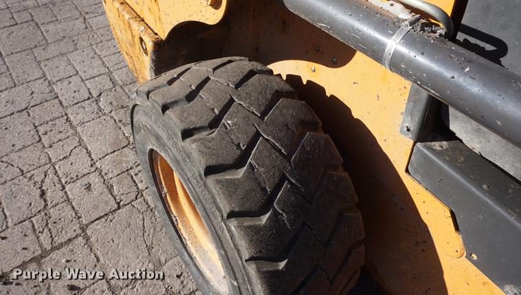 image for item DF1695 2012 Case SR250 skid steer