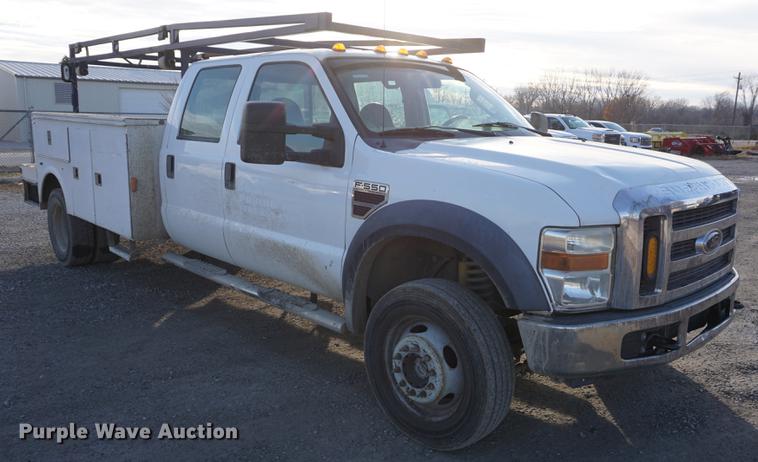 image for item DF1696 2008 Ford F550 Super Duty Crew Cab utility bed truck