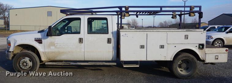 image for item DF1696 2008 Ford F550 Super Duty Crew Cab utility bed truck