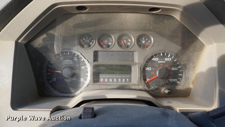 image for item DF1696 2008 Ford F550 Super Duty Crew Cab utility bed truck