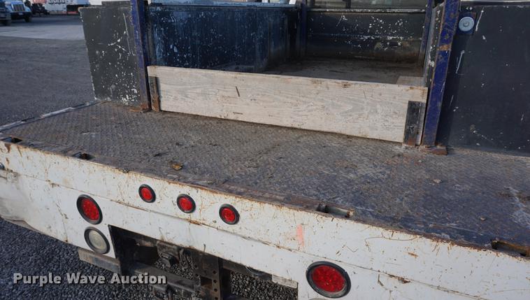image for item DF1696 2008 Ford F550 Super Duty Crew Cab utility bed truck