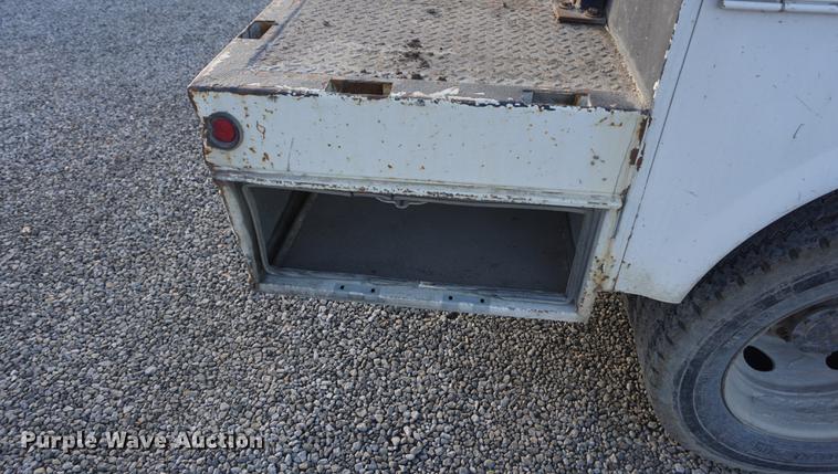image for item DF1696 2008 Ford F550 Super Duty Crew Cab utility bed truck