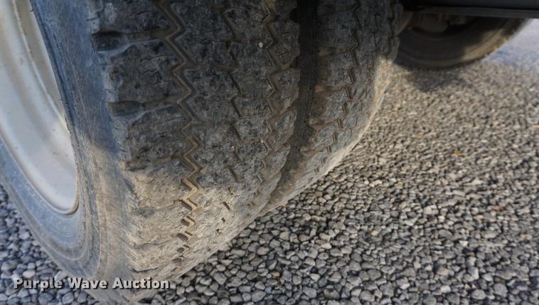 image for item DF1696 2008 Ford F550 Super Duty Crew Cab utility bed truck