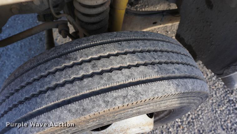 image for item DF1696 2008 Ford F550 Super Duty Crew Cab utility bed truck