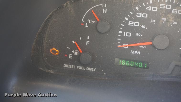 image for item DF1697 2002 Ford F350 Super Duty Crew Cab flat dump bed pickup truck