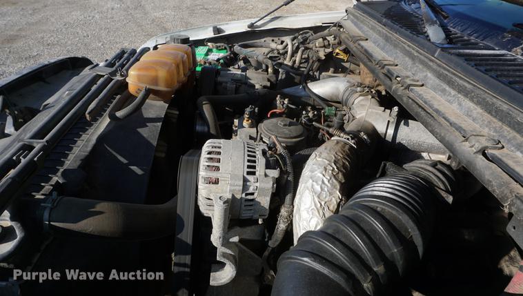 image for item DF1697 2002 Ford F350 Super Duty Crew Cab flat dump bed pickup truck