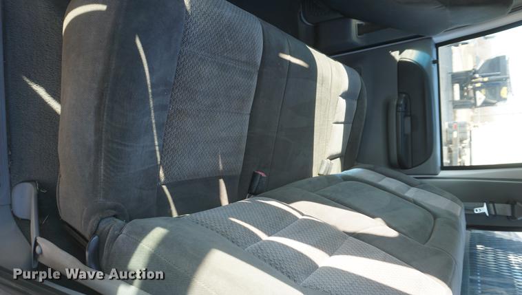 image for item DF1697 2002 Ford F350 Super Duty Crew Cab flat dump bed pickup truck