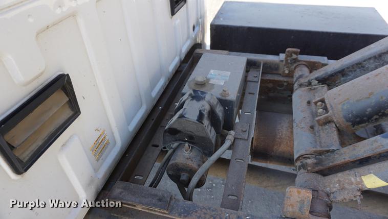 image for item DF1697 2002 Ford F350 Super Duty Crew Cab flat dump bed pickup truck