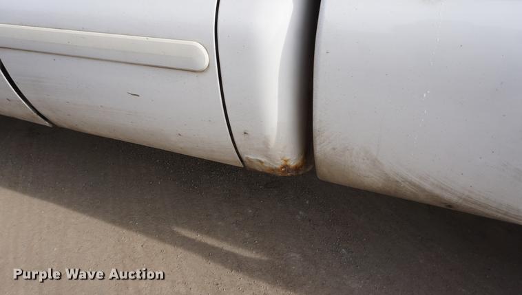 image for item DF1707 2003 Ford F350 Super Duty SuperCab pickup truck